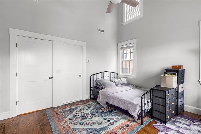 119 Highland Ave B, Somerville, MA 02143