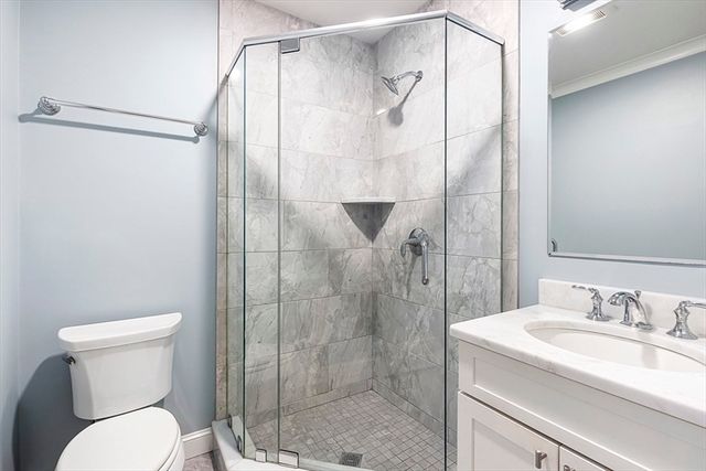 119 Highland Ave B, Somerville, MA 02143