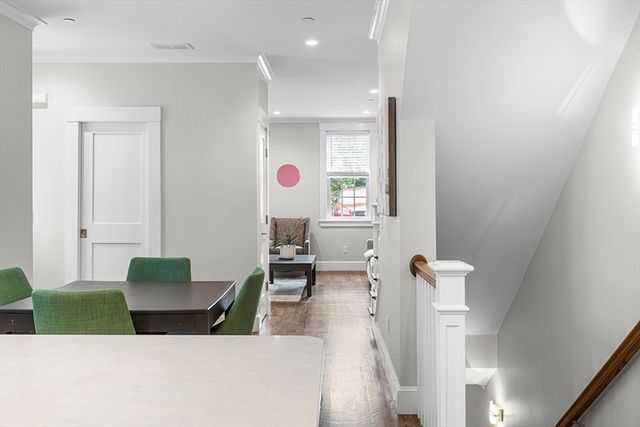 119 Highland Ave B, Somerville, MA 02143