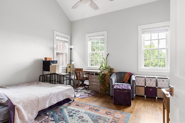 119 Highland Ave B, Somerville, MA 02143