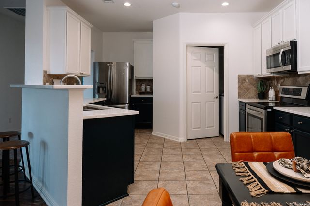 8202 Ruidosa Pass, Helotes, TX 78023