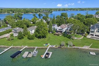 3217 Interlaken Street, West Bloomfield Charter Township, MI 48323