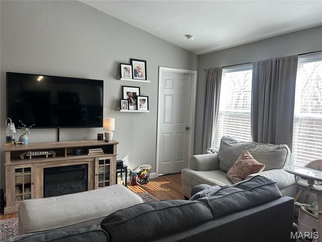 1736 12 Oaks Place, Pevely, MO 63070