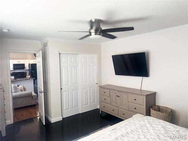 1736 12 Oaks Place, Pevely, MO 63070