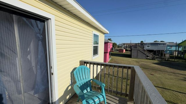 317 Olive Street, Surfside Beach, TX 77541