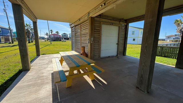 317 Olive Street, Surfside Beach, TX 77541