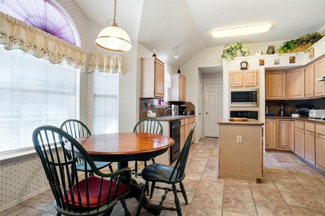 1704 Shadow Creek, Mesquite, TX 75181