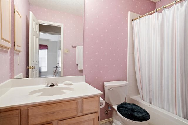 1704 Shadow Creek, Mesquite, TX 75181