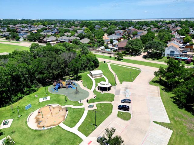 1704 Shadow Creek, Mesquite, TX 75181