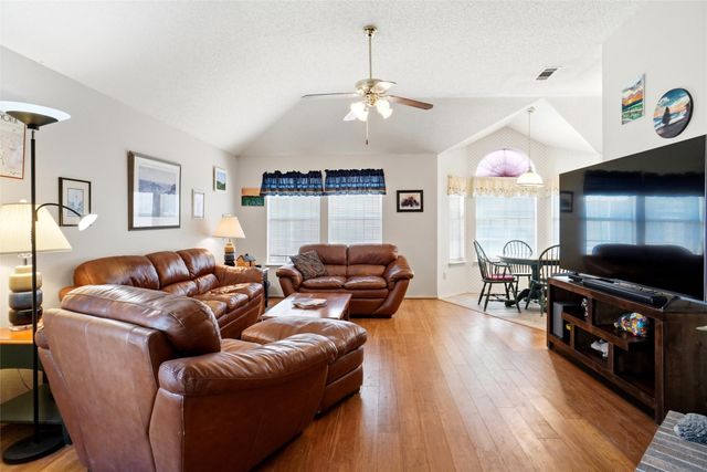 1704 Shadow Creek, Mesquite, TX 75181