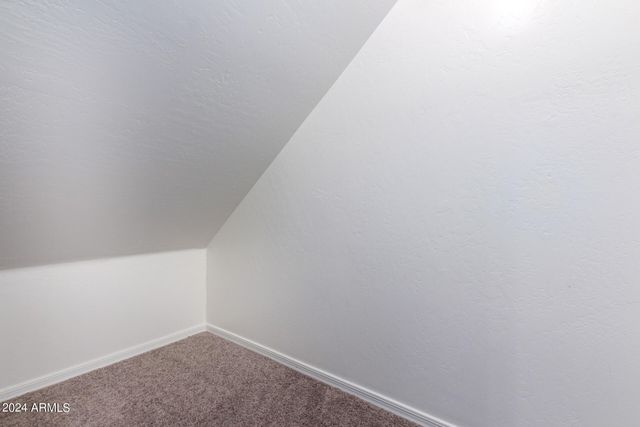 2343 E SUNLAND Avenue, Phoenix, AZ 85040