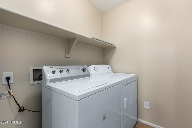 2343 E SUNLAND Avenue, Phoenix, AZ 85040