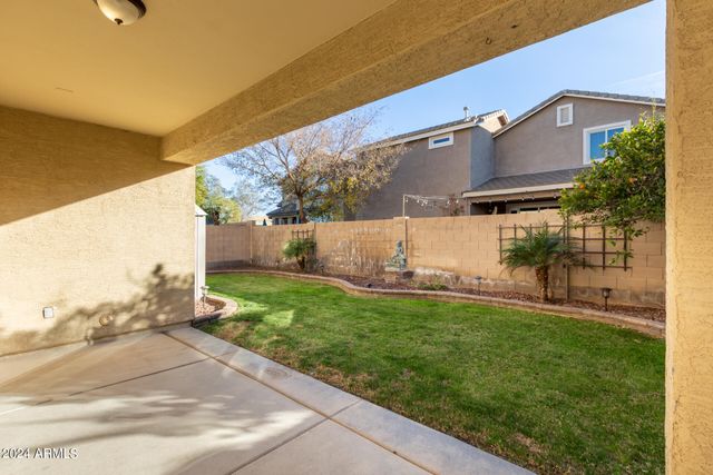 2343 E SUNLAND Avenue, Phoenix, AZ 85040