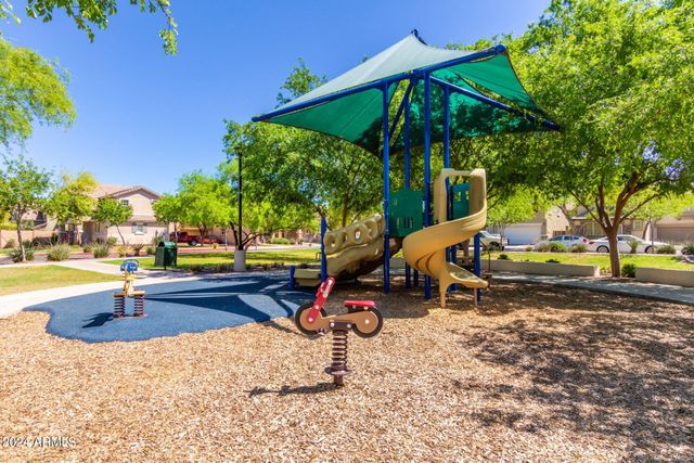 2343 E SUNLAND Avenue, Phoenix, AZ 85040