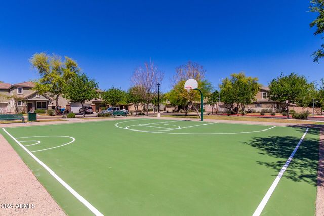 2343 E SUNLAND Avenue, Phoenix, AZ 85040