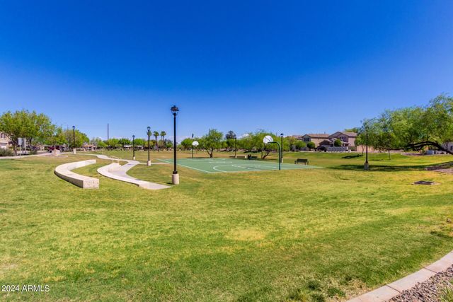 2343 E SUNLAND Avenue, Phoenix, AZ 85040