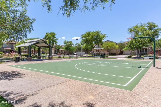 2343 E SUNLAND Avenue, Phoenix, AZ 85040