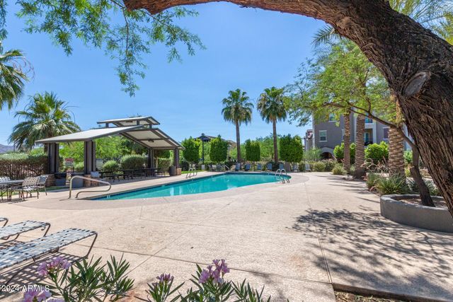 2343 E SUNLAND Avenue, Phoenix, AZ 85040