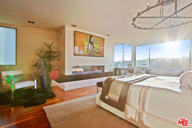 9416 Beverly Crest Dr, Beverly Hills, CA 90210