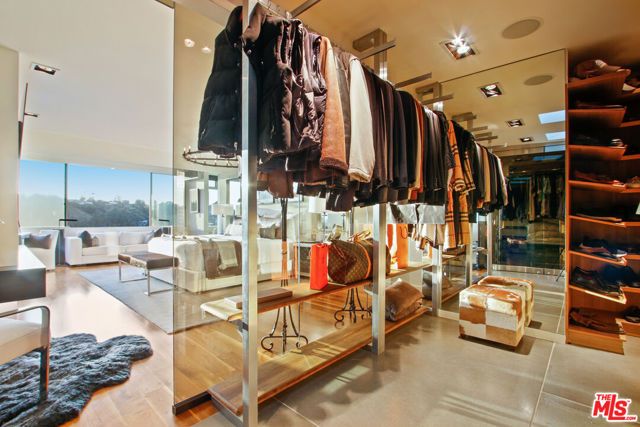 9416 Beverly Crest Dr, Beverly Hills, CA 90210