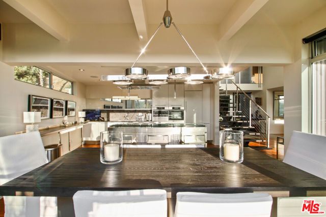 9416 Beverly Crest Dr, Beverly Hills, CA 90210