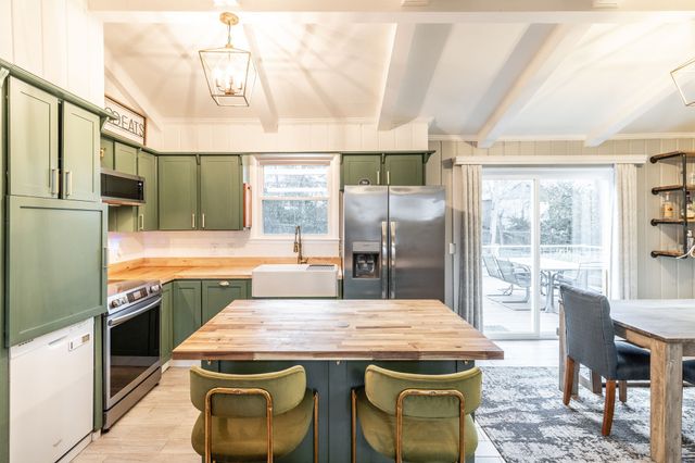 107 Lynn Dr, Hendersonville, TN 37075