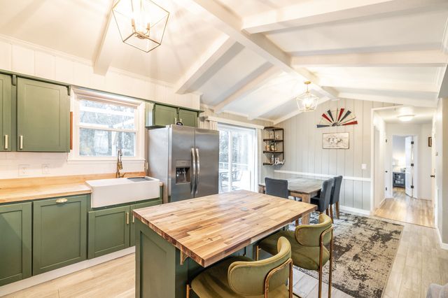 107 Lynn Dr, Hendersonville, TN 37075