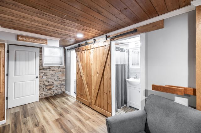 107 Lynn Dr, Hendersonville, TN 37075