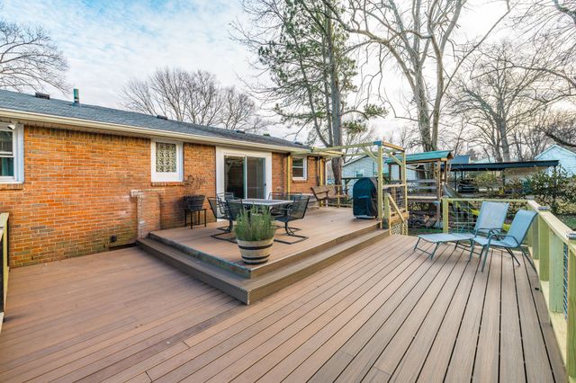 107 Lynn Dr, Hendersonville, TN 37075