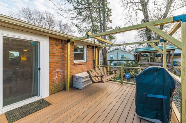 107 Lynn Dr, Hendersonville, TN 37075