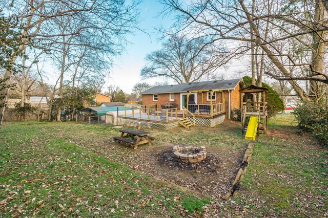 107 Lynn Dr, Hendersonville, TN 37075