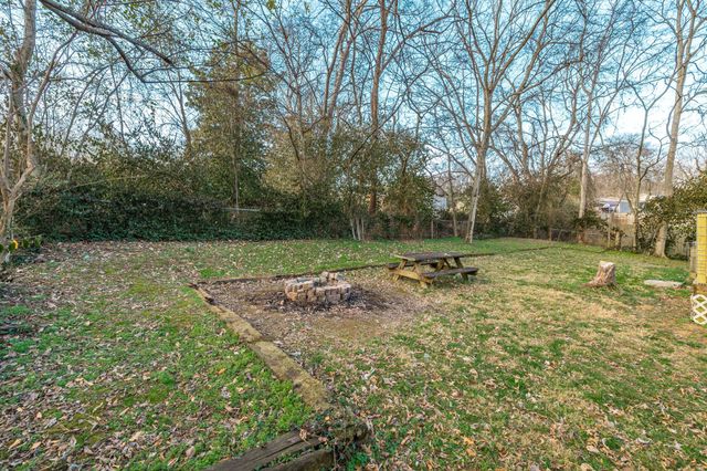 107 Lynn Dr, Hendersonville, TN 37075