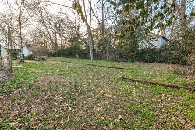 107 Lynn Dr, Hendersonville, TN 37075