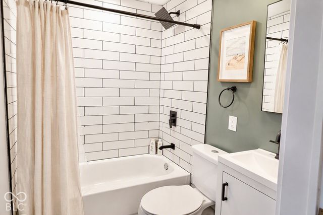 4952 Kingsley Drive, Indianapolis, IN 46205
