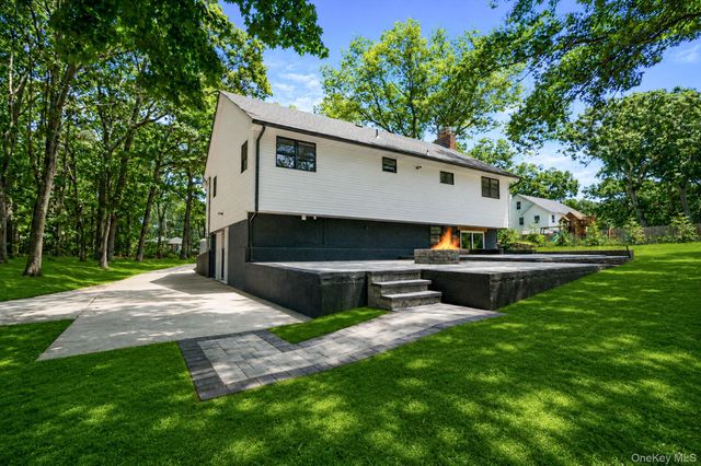465 Helene Avenue, Shirley, NY 11967