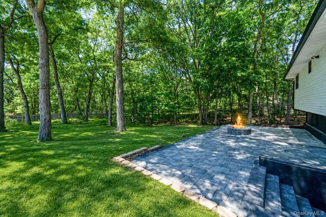 465 Helene Avenue, Shirley, NY 11967