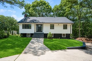 465 Helene Avenue, Shirley, NY 11967