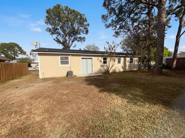 1118 SE Proctor Lane, Port St. Lucie, Port St Lucie, FL 34983