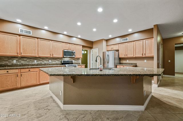 6780 W AMIGO Drive, Glendale, AZ 85308