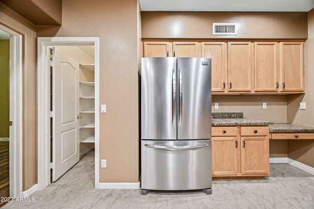 6780 W AMIGO Drive, Glendale, AZ 85308