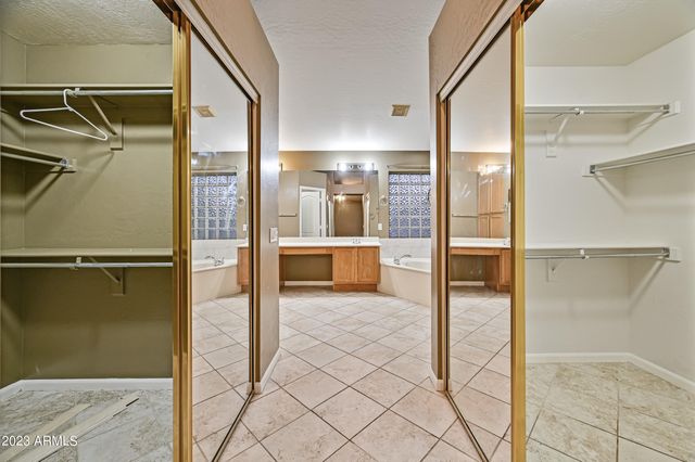 6780 W AMIGO Drive, Glendale, AZ 85308