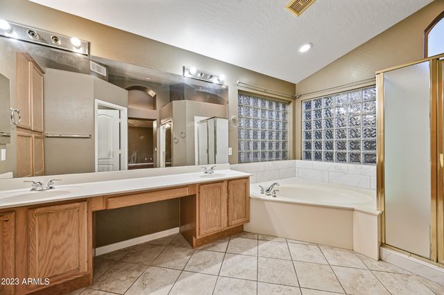 6780 W AMIGO Drive, Glendale, AZ 85308