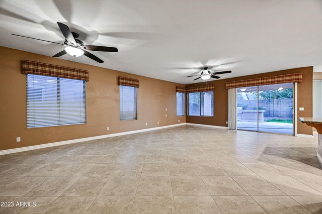6780 W AMIGO Drive, Glendale, AZ 85308