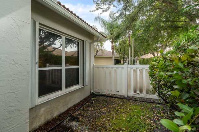 8620 HIGH CAY, West Palm Beach, FL 33411