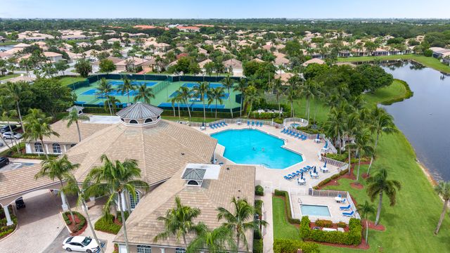 8620 HIGH CAY, West Palm Beach, FL 33411
