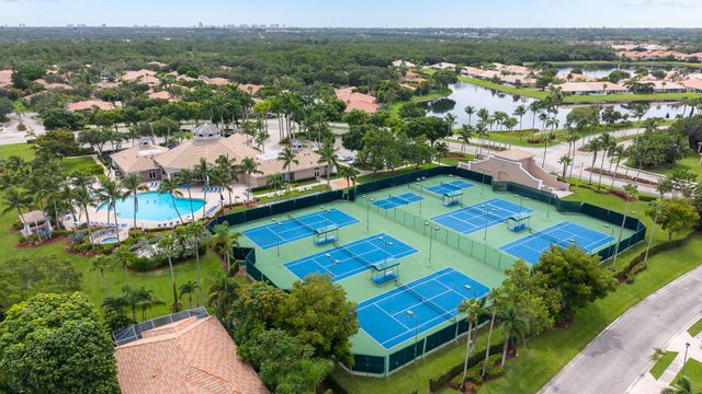 8620 HIGH CAY, West Palm Beach, FL 33411