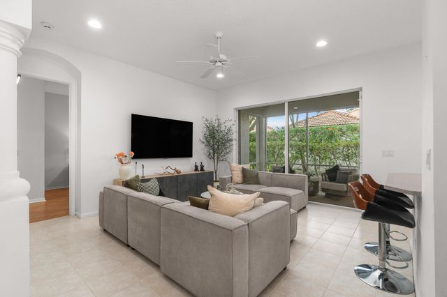 8620 HIGH CAY, West Palm Beach, FL 33411