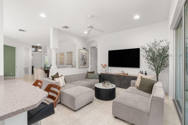 8620 HIGH CAY, West Palm Beach, FL 33411