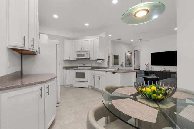 8620 HIGH CAY, West Palm Beach, FL 33411