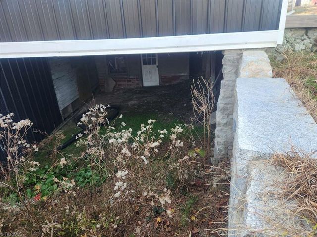 108 Luther Ridge Lane, Mount Airy, NC 27030